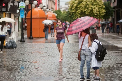 Seguirá lloviendo, pero se mantendrían las temperaturas primaverales en Tucumán