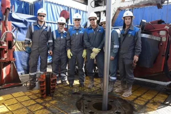 Macri pide a gobernadores que eliminen impuestos