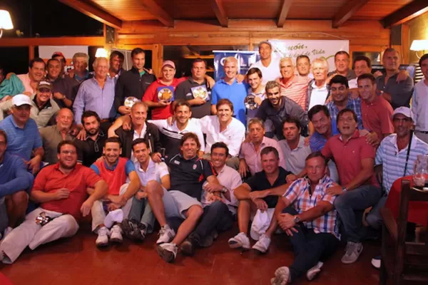 Los golfistas se unen en un torneo para tender una mano solidaria al rugby