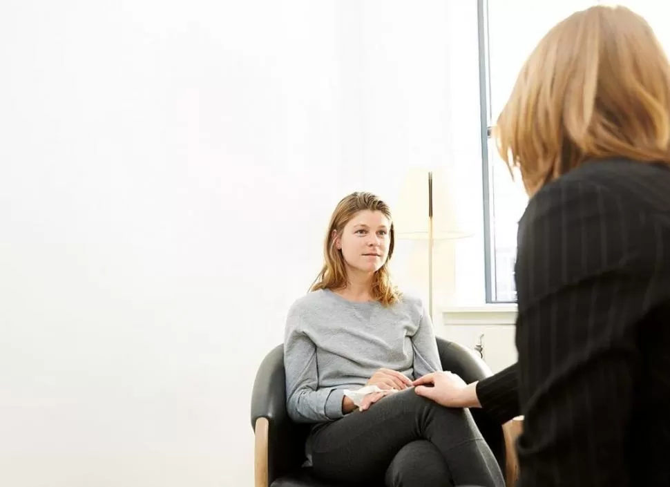 CÓDIGOS. El biodecodificador ayuda a reencontrarse con el pasado.  