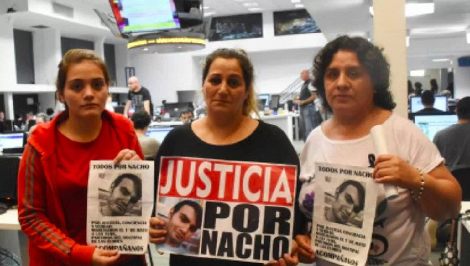 JUSTICIA. La hermana, la madre y la tía de Ignacio reclaman al hospital y lo denuncian por mala praxis. FOTO TOMADA DE MISIONESONLINE.NET