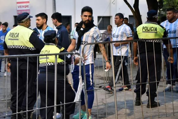 Estaba prófugo, quiso entrar al Monumental para alentar a Atlético y quedó detenido