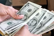 El dólar superó los $ 21, pero el Banco Central intervino con suba de tasa y compras, y cerró a $ 20,90