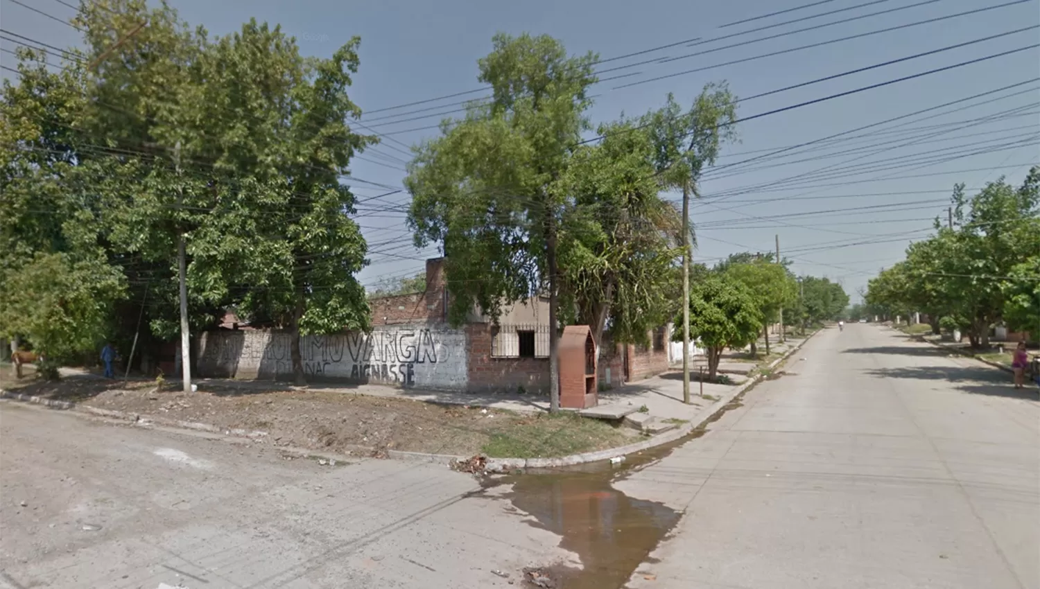 BARRIO EL SIFÓN. La esquina de Ecuador y Lucas Córdoba, donde fueron detenidos los sujetos que huían de la Policía. FOTO TOMADA DE GOOGLE STREET VIEW