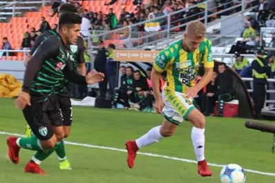 Aldosivi ganó 2-0 y jugará el desempate con Almagro por el ascenso directo