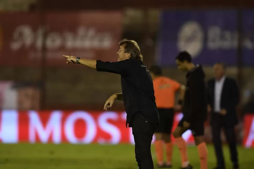 EL ESTRATEGA. Zielinski le dio las armas a su Atlético para vencer a The Strongest en La Paz. ¿Podrá con Peñarol? Sobra fe. foto de ignacio izaguirre (especial para la gaceta) 