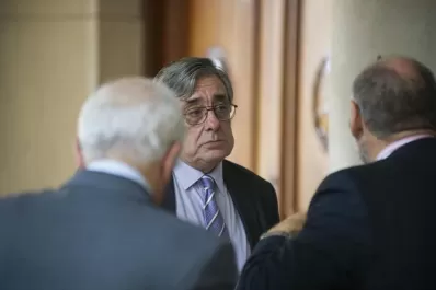 Lebbos acude al Senado por las amenazas a testigos