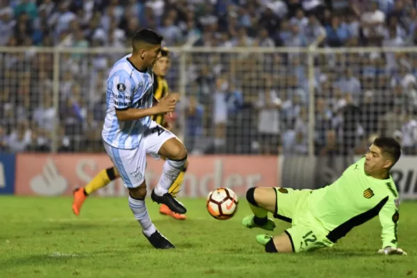 Atlético superó a Peñarol en una final y con su tercer éxito al hilo quedó cerca de la clasificación