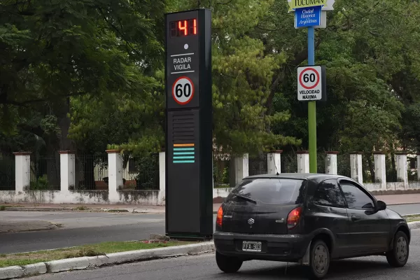 Luego de varias tragedias, instalaron un radar con fotomulta en avenida Benjamín Aráoz al 900