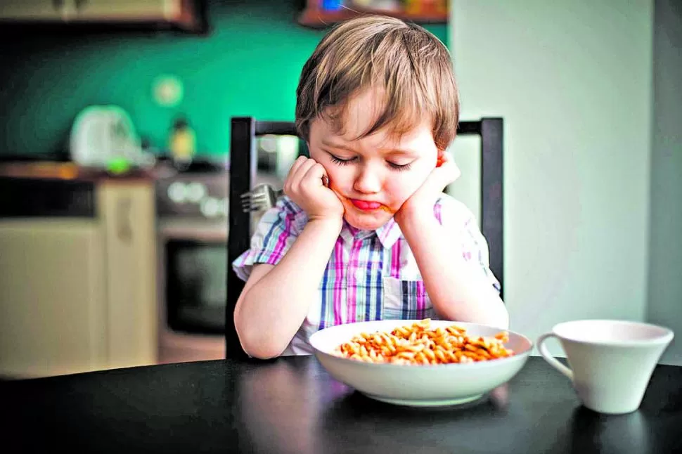 ¡NO QUIERO!. Entre los 4 y los 6 años adquieren mucha autonomía; edad en la que suelen rechazar alimentos. GUÍA INFANTIL.-