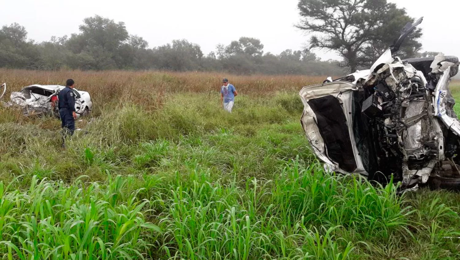 Así quedaron los vehículos que protagonizaron el accidente. FOTO GENTILEZA DE WWW.DIARIOPANORAMA.COM