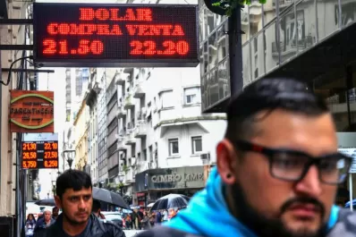 El dólar dio un respiro, pero el pesimismo se fue a la Bolsa