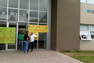 Por los despidos, las protestas vuelven a la filial del Senasa