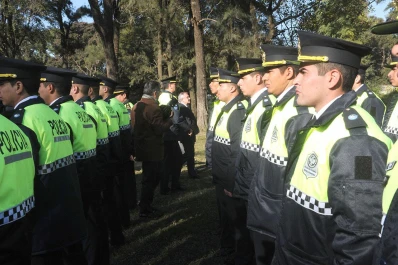 La Policía acordó una suba del 17%