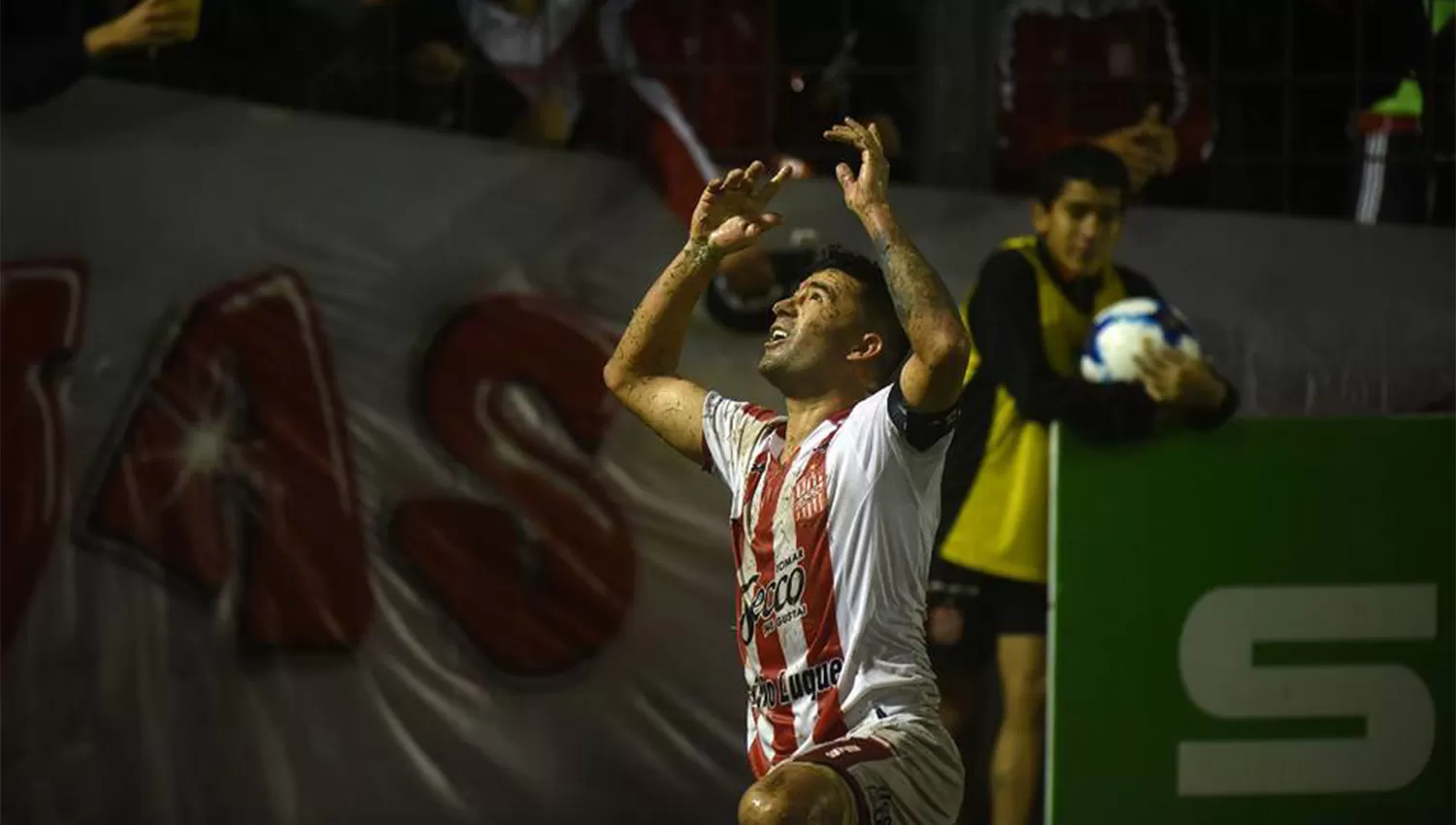 FIGURA. Bieler anotó uno de los goles para una noche soñada de San Martín. (LA GACETA DIEGO ARÁOZ)