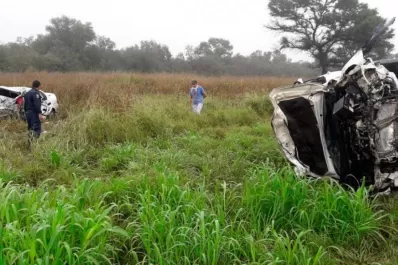 Fallecen dos tucumanos al chocar en Santiago