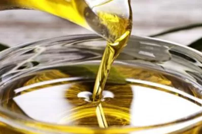 Prohíben la comercialización de un aceite de oliva y otros dos productos