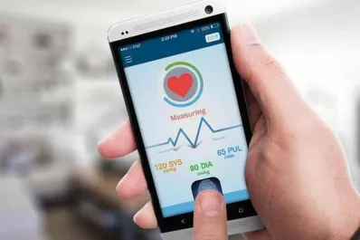 Recomiendan no usar el celular como tensiómetro