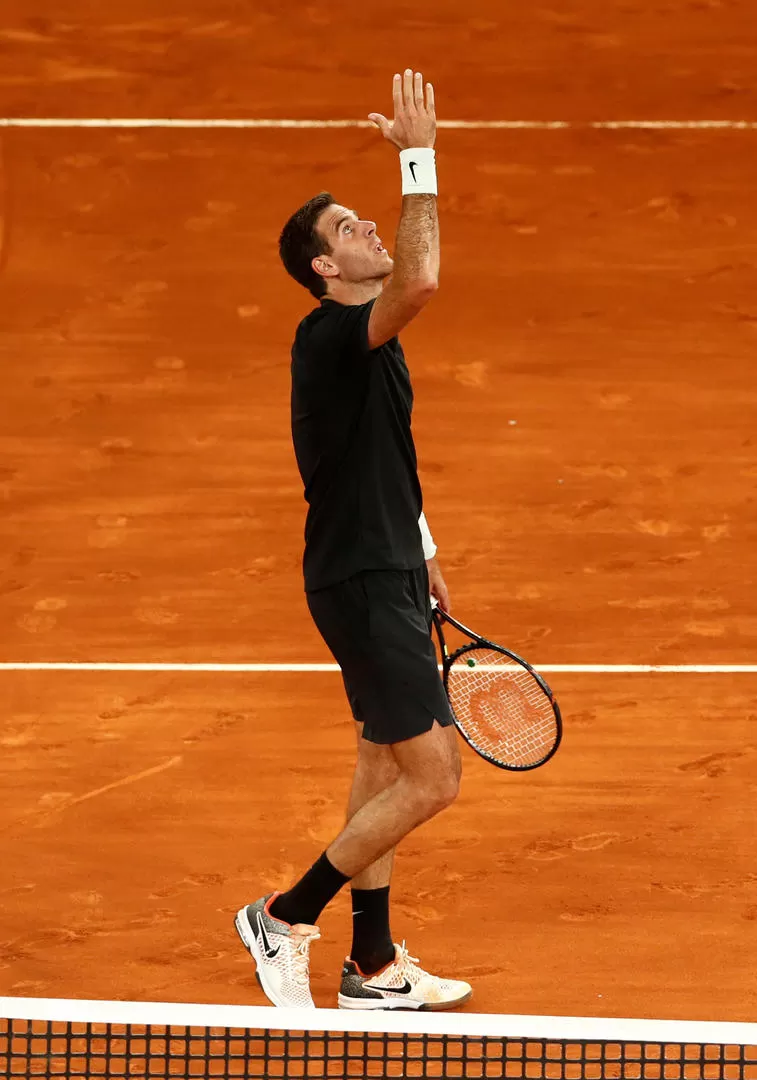 BUEN COMIENZO. Del Potro y su tradicional festejo luego de derrotar a Dzumhur. reuters