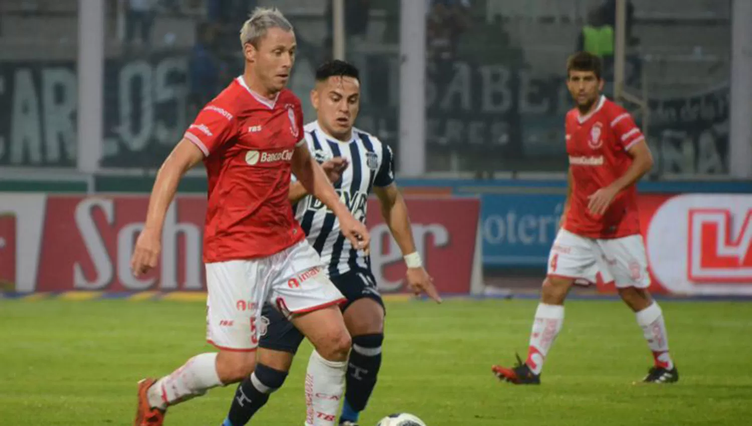 Israel Damonte, titular indiscutido en el globo.
FOTO TOMADA DE TWITTER CLUB ATLÉTICO HURACÁN