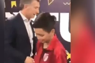 Te fuiste a la B, la chicana de Macri a un niño hincha de River
