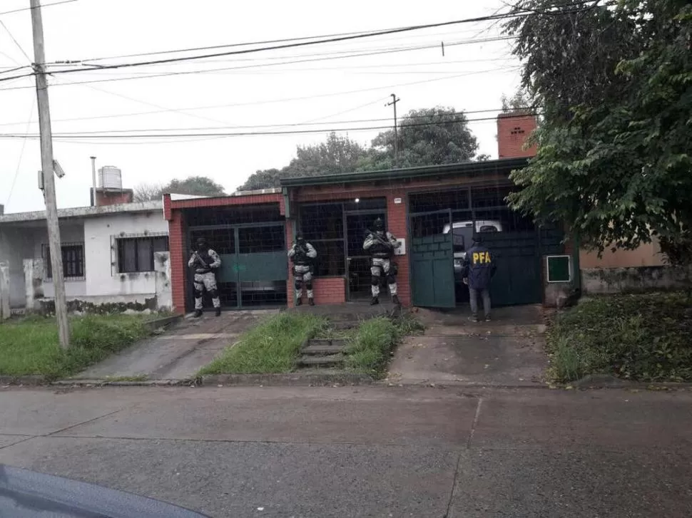 BIEN VIGILADO. La vivienda donde se secuestró la dosis de LSD.   