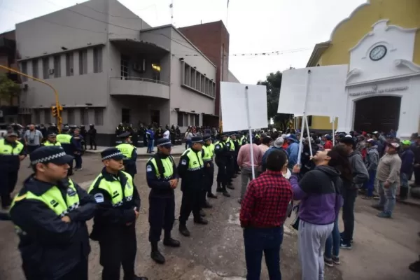 Una pelea política tiene en vilo a 800 municipales en Concepción