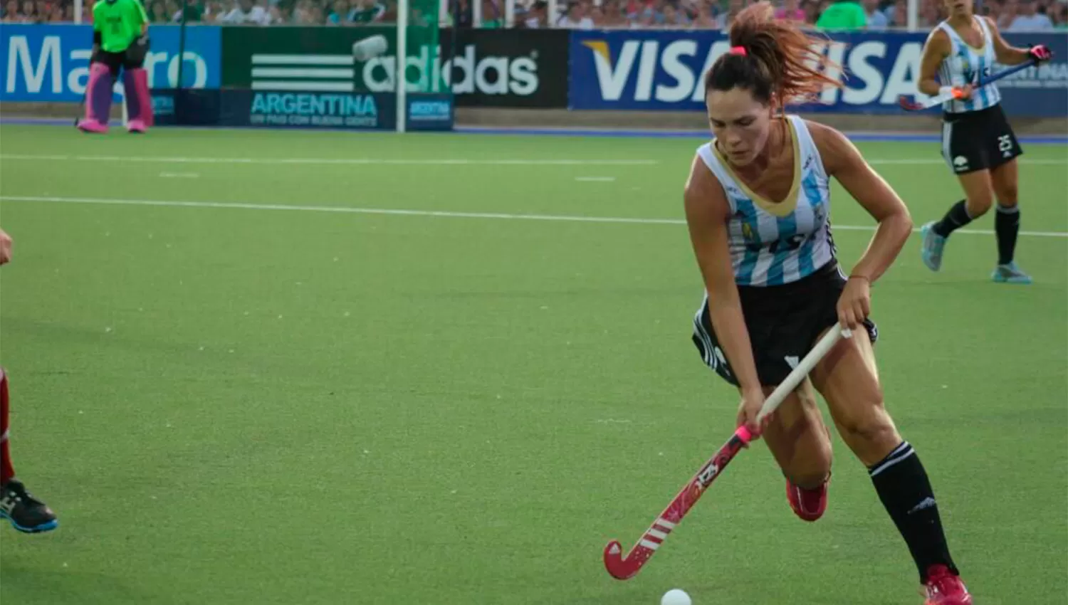 VUELVEN. Las Leonas jugarán cinco amistosos en la cancha de Natación y Gimnasia. (ARCHIVO)