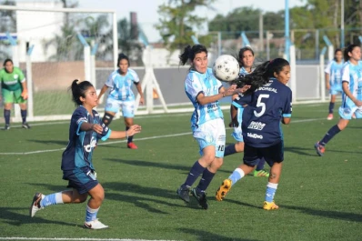 Anual femenino: la pelota empezó a rodar