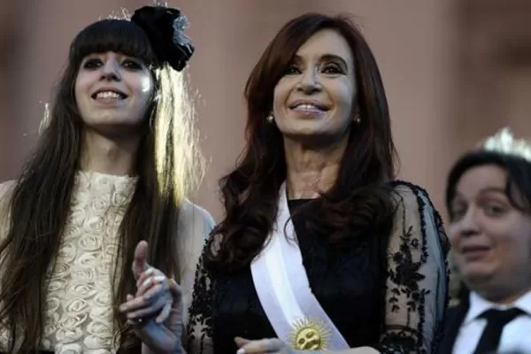 Procesaron a Cristina Kirchner y a sus dos hijos por lavado de dinero en la causa Hotesur