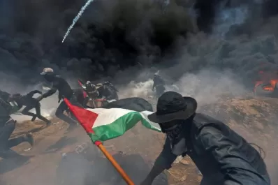Una jornada violenta en Gaza dejó 58 muertos