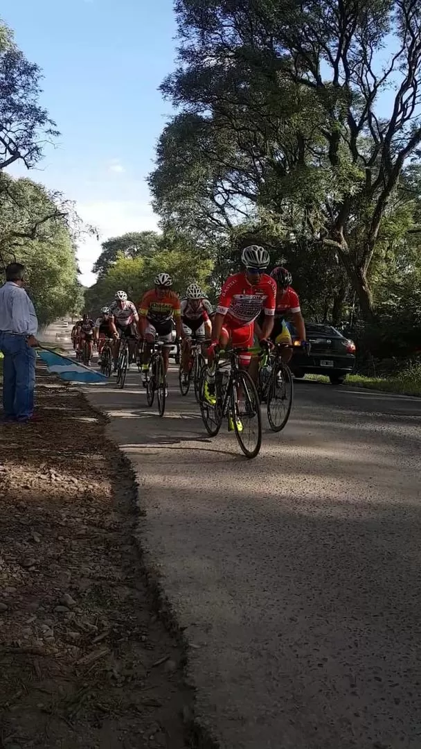 AL FRENTE. Martín Mora mostró un buen nivel en la exigente prueba.  