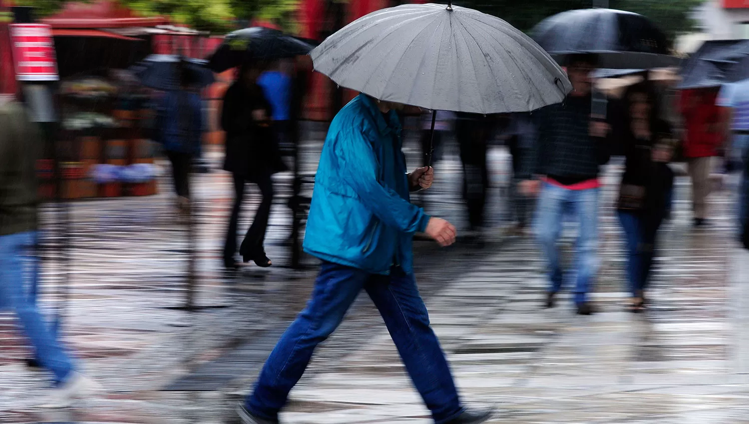 La mañana comenzó con frío y lluvia. LA GACETA/FOTO DE ANALÍA JARAMILLO (ARCHIVO)