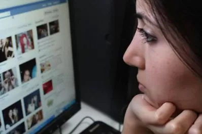Facebook lanzó un portal para jóvenes, un sector que se está alejando de la red social