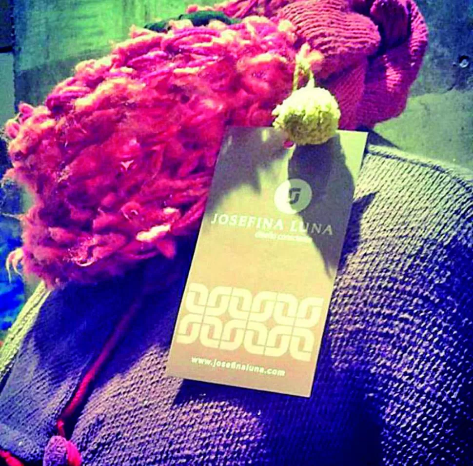  INDUMENTARIA TUCUMANA,.