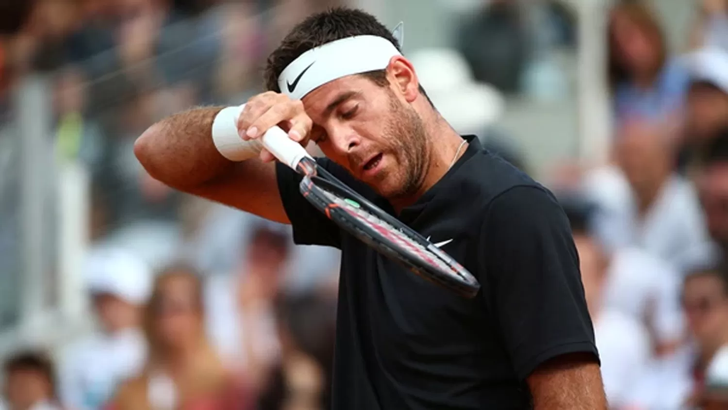 JUAN MARTÍN DEL POTRO. La torre de Tandil se retiró del Abierto de Roma por unas molestias en su piernas durante un juego. FOTO TOMADA DE INFOBAE.COM