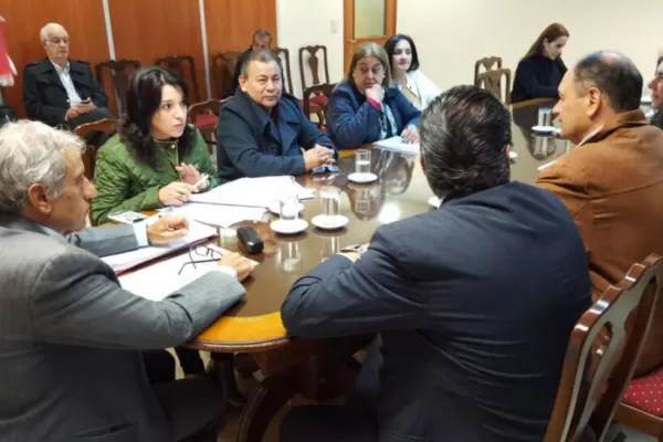 Un camarista debe responder un pedido de juicio político