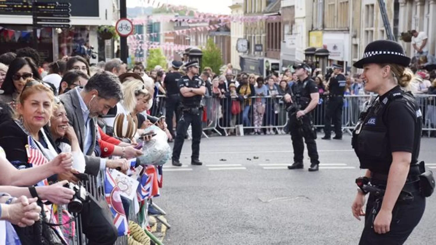 POLICÍA INGLESA. Casamiento de Harry y Megan. FOTO TOMADA DE TWITTER