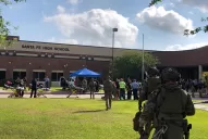 Un tiroteo deja 10 escolares muertos en Texas