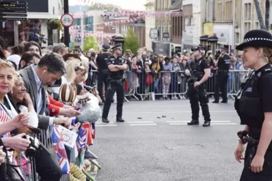 Escáneres de personas y francotiradores, parte del operativo de seguridad en la boda real