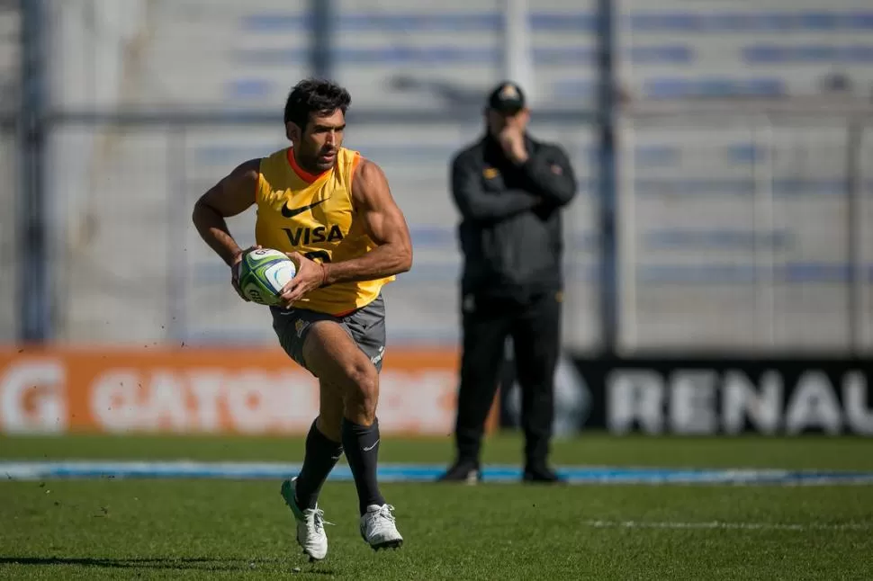 INAMOVIBLE. El tucumano Matías Orlando, garantía en el centro de la cancha. prena uar