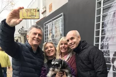 Cambiemos sale a tocar timbres en un momento difícil