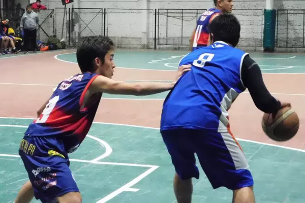 Básquet: Nicolás Avellaneda defiende la punta del Anual capitalino de Primera