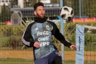 Enchufado, positivo, Messi se integró al plantel y hasta ensayó una chilena en la práctica