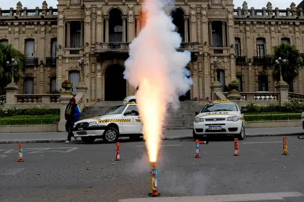 Romero afirmó que labraron 150 multas a los taxistas por sitiar el microcentro