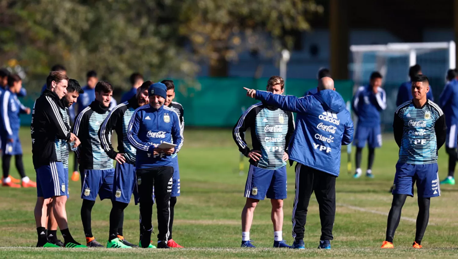 AJUSTA DETALLES. Sampaoli entrenó esta mañana a su plantel. (TYC SPORTS)