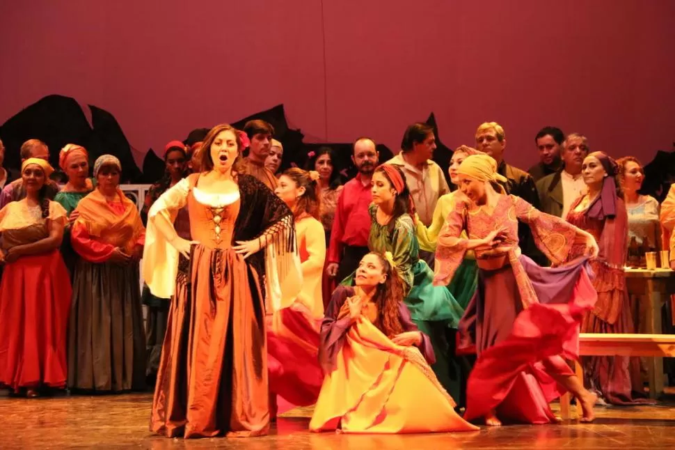  LA LEYENDA DEL BESO.- Una romática historia de amor que se estrena en el San Martín.