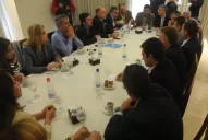 La oposición reactiva el debate electoral