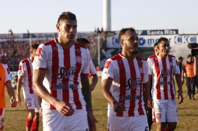 Acevedo y Benegas cuestionaron la jugada del penal