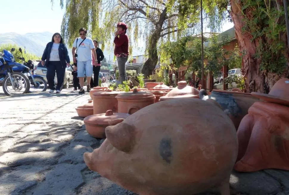 EN TAFÍ DEL VALLE. El movimiento de visitantes no fue intenso como en otras ocasiones. En Tucumán se destacó la predilección por el turismo interno. la gaceta / foto de osvaldo ripoll 